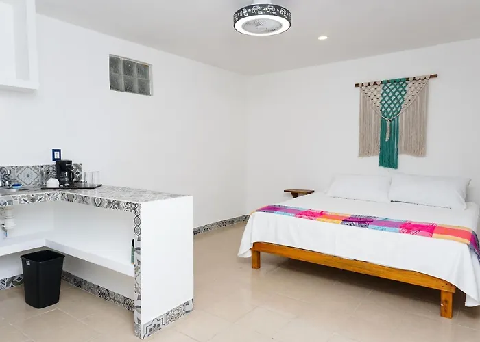 Hotel Linda Vecindad