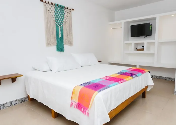 Hotel Linda Vecindad