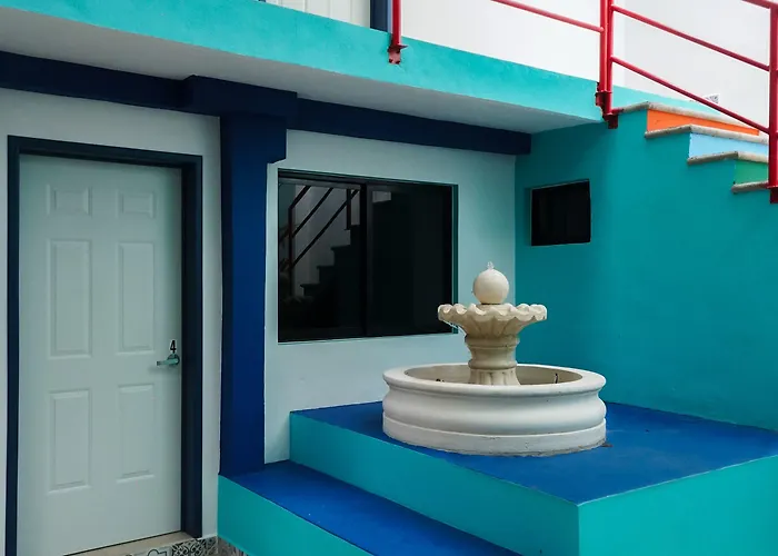 Linda Vecindad Hotel